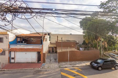 Vista da sala  de casa à venda com 3 quartos, 120m² em Taboão, Diadema