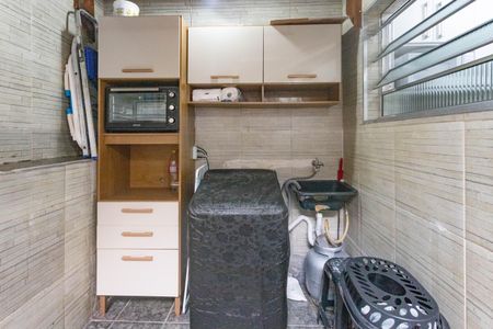 Casa à venda com 120m², 3 quartos e 2 vagasÁrea de serviço 