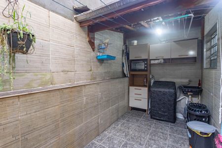 Casa à venda com 120m², 3 quartos e 2 vagasÁrea de serviço 