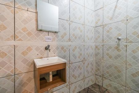 Banheiro de casa para alugar com 1 quarto, 35m² em Jardim Silveira, Barueri