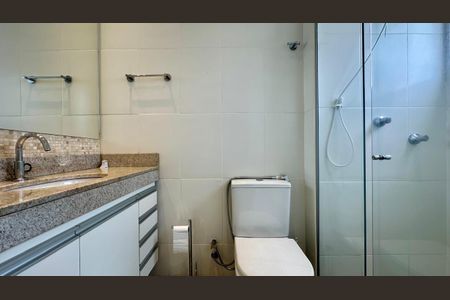 Apartamento à venda com 95m², 4 quartos e 2 vagasBanheiro 