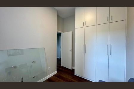 Apartamento à venda com 95m², 4 quartos e 2 vagasQuarto 