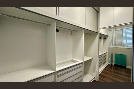 Apartamento à venda com 95m², 4 quartos e 2 vagasCloset 