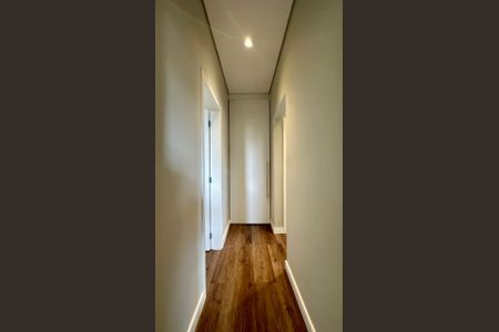 Apartamento à venda com 95m², 4 quartos e 2 vagasCorredor 