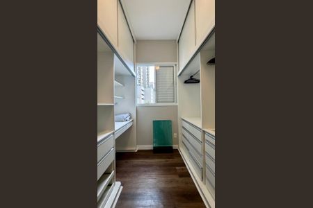 Apartamento à venda com 95m², 4 quartos e 2 vagasCloset 