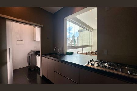 Apartamento à venda com 95m², 4 quartos e 2 vagasCozinha 