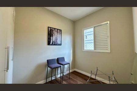 Apartamento à venda com 95m², 4 quartos e 2 vagasQuarto 