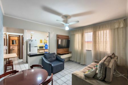 Sala de apartamento para alugar com 2 quartos, 62m² em Guilhermina, Praia Grande