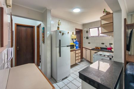 Cozinha  de apartamento para alugar com 2 quartos, 62m² em Guilhermina, Praia Grande