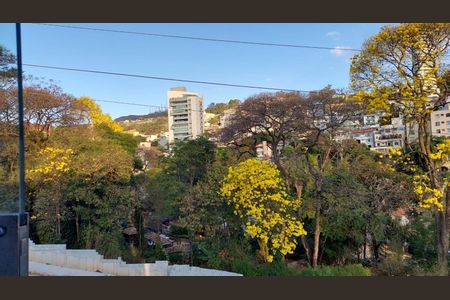Apartamento para alugar com 110m², 3 quartos e 1 vaga Apartamento para alugar com 110m², 3 quartos e 1 vagaVista da Rua