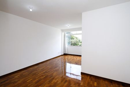 Apartamento para alugar com 110m², 3 quartos e 1 vagaSala