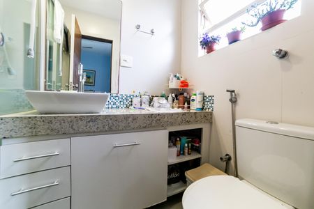 Apartamento à venda com 101m², 3 quartos e 2 vagasBanheiro da Suíte