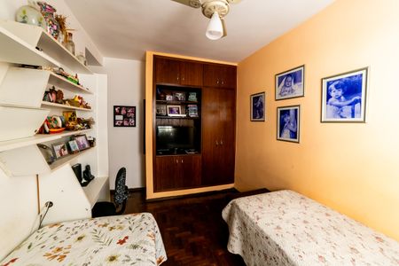 Apartamento à venda com 101m², 3 quartos e 2 vagasQuarto 2