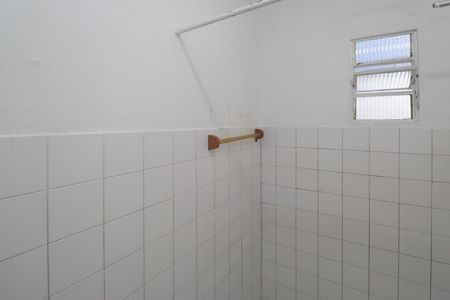 Casa para alugar com 110m², 2 quartos e 1 vaga Casa para alugar com 110m², 2 quartos e 1 vagaBanheiro