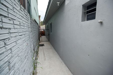 Casa para alugar com 45m², 2 quartos e 3 vagasCorredor externo