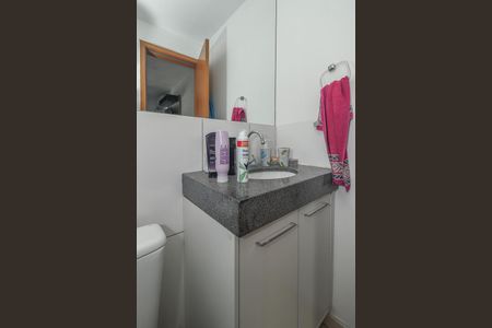 Banheiro da Suíte de apartamento à venda com 2 quartos, 52m² em Morro Santana, Porto Alegre