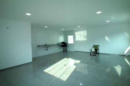 Sala - Quarto de kitnet/studio para alugar com 1 quarto, 70m² em Irajá, Rio de Janeiro
