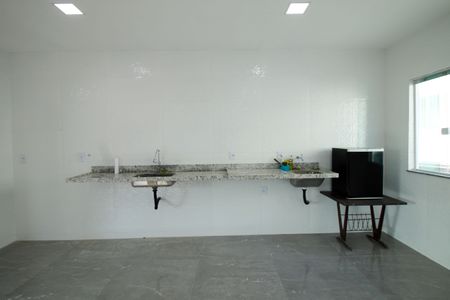 Cozinha de kitnet/studio para alugar com 1 quarto, 70m² em Irajá, Rio de Janeiro