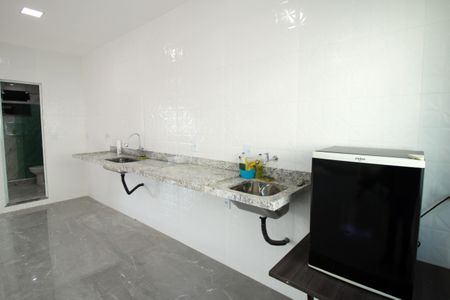 Cozinha de kitnet/studio para alugar com 1 quarto, 70m² em Irajá, Rio de Janeiro