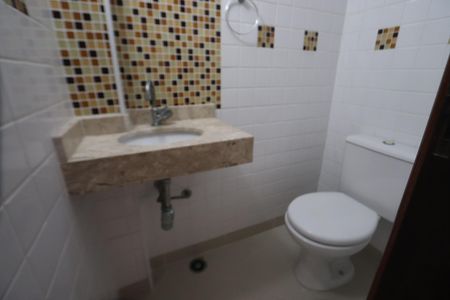 Casa para alugar com 60m², 2 quartos e 2 vagasLavabo