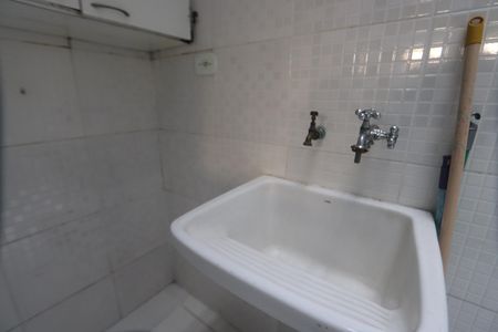 Casa para alugar com 60m², 2 quartos e 2 vagasLavanderia