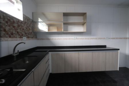 Casa para alugar com 60m², 2 quartos e 2 vagasCozinha