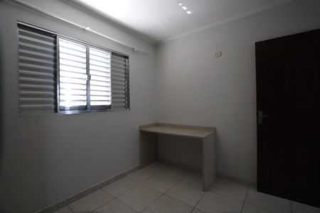 Casa para alugar com 60m², 2 quartos e 2 vagasQuarto 2