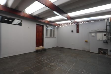 Casa para alugar com 60m², 2 quartos e 2 vagasGaragem
