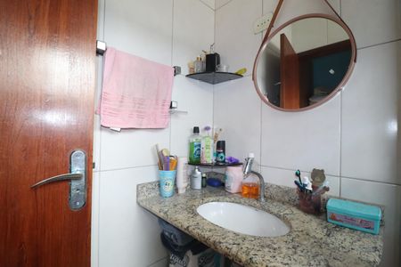 Casa à venda com 116m², 2 quartos e 2 vagasBanheiro Quarto 1 suíte