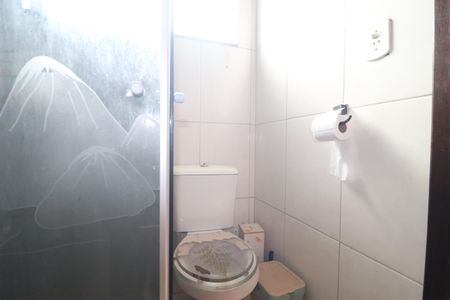 Casa à venda com 116m², 2 quartos e 2 vagasBanheiro Quarto 1 suíte