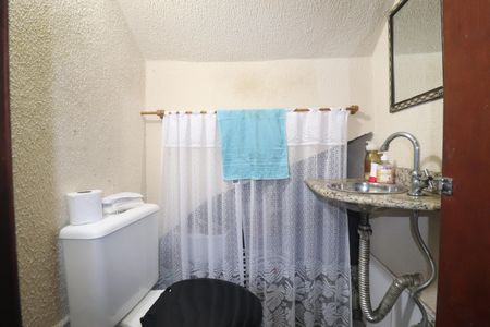 Casa à venda com 116m², 2 quartos e 2 vagasLavabo