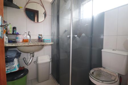 Casa à venda com 116m², 2 quartos e 2 vagasBanheiro Quarto 1 suíte