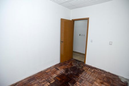 Casa para alugar com 60m², 2 quartos e 2 vagasQuarto 1