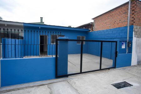 Casa para alugar com 60m², 2 quartos e 2 vagasFachada
