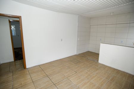 Casa para alugar com 60m², 2 quartos e 2 vagasSala/Cozinha
