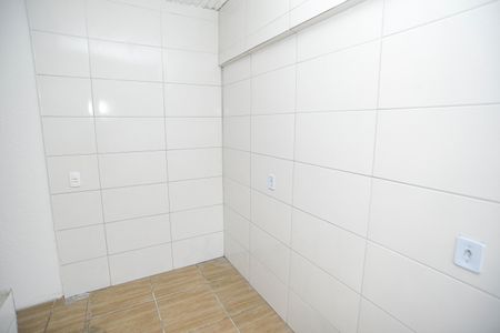Casa para alugar com 60m², 2 quartos e 2 vagasSala/Cozinha