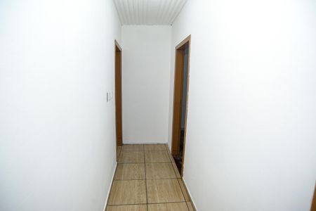 Casa para alugar com 60m², 2 quartos e 2 vagasCorredor