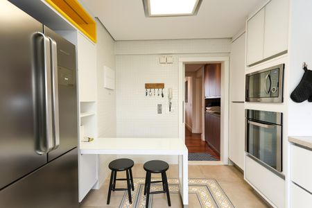 Apartamento para alugar com 127m², 2 quartos e 2 vagascozinha