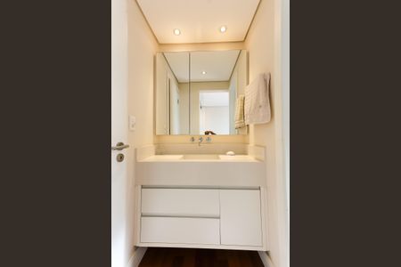 Apartamento para alugar com 127m², 2 quartos e 2 vagasBanheiro da Suíte 1