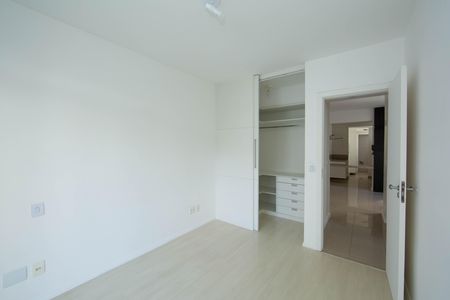 Apartamento à venda com 65m², 2 quartos e 2 vagas Apartamento à venda com 65m², 2 quartos e 2 vagasQUARTO2