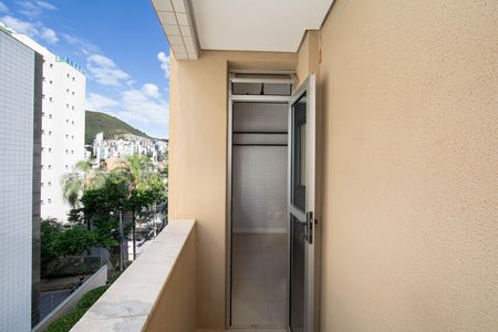 Apartamento à venda com 65m², 2 quartos e 2 vagas Apartamento à venda com 65m², 2 quartos e 2 vagasVARANDA