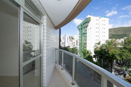 Apartamento à venda com 65m², 2 quartos e 2 vagas Apartamento à venda com 65m², 2 quartos e 2 vagasVARANDA