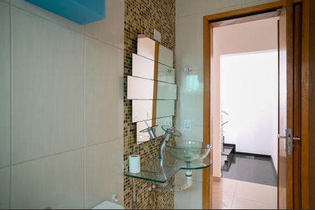 Banheiro Social de casa à venda com 3 quartos, 120m² em Vila Nair, São Paulo