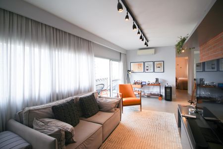 Sala de apartamento à venda com 2 quartos, 84m² em Itaim Bibi, São Paulo