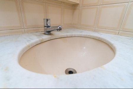 Apartamento à venda com 78m², 2 quartos e 2 vagasBanheiro