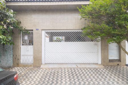 Casa à venda com 209m², 2 quartos e 1 vaga Casa à venda com 209m², 2 quartos e 1 vagaFachada