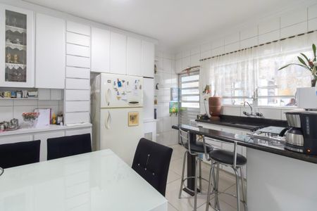 Casa à venda com 209m², 2 quartos e 1 vaga Casa à venda com 209m², 2 quartos e 1 vagaCozinha