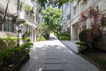 Apartamento à venda com 83m², 2 quartos e sem vagaÁrea comum