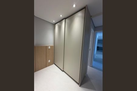 Suíte 1 de apartamento para alugar com 2 quartos, 124m² em Alphaville Industrial, Barueri