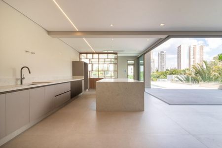 Casa de condomínio à venda com 678m², 4 quartos e 4 vagasFoto 31